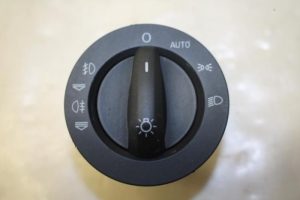 17798078 – 4F1941531D5PR – Light switch