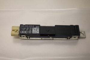 17799895 – 4G5035225B – Antenna Amplifier