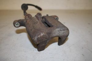 17818103 – 4F0615404H – Remklauw (Tang) rechts-achter