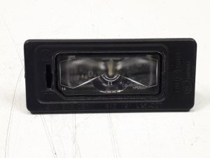 20928403 – 5NA943021 – Registration plate light