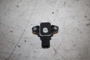 17813599 – 8P0955557 – Airbag Sensor