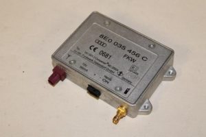 17787986 – 8E0035456C – Radio versterker