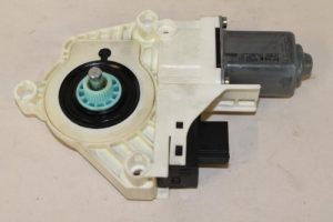 17788081 – 4F0959801A – Door window motor