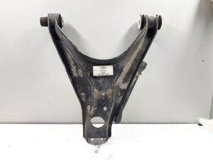 18050428 – 4B3505311A – Draagarm onder links-achter