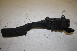 17815659 – 6C2723503C – Accelerator pedal