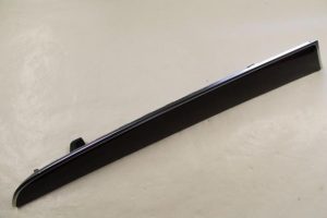 17787463 – 8R0867409B1B4 – Sierstrip