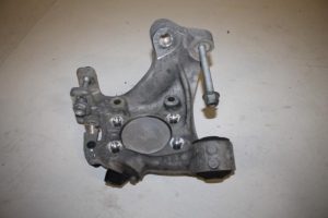 17817504 – 4F0505434H – Fusee rechts-achter