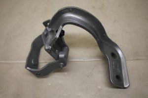 17798712 – 8R0827299A – Scharnier Achterklep