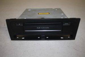 17805628 – 8T2035670A – Multi-media control unit
