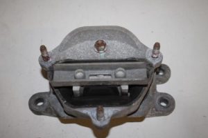 17817482 – 8K0399151CN – Getriebe Halterung