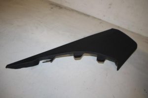 17818428 – 8W5867245RV8 – Stijlbekleding links-achter