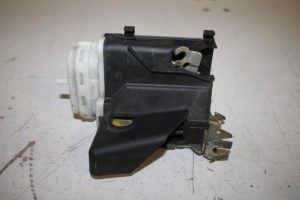 17812032 – 4A0839015B – Deurslot Mechaniek 4Deurs links-achter