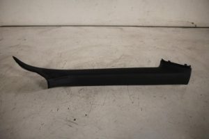 17831671 – 8P7867234B24A – Säule rechts vorne