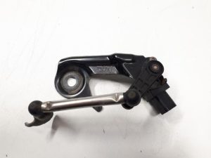 20600988 – 8R0941309C – Xenon height adjustment