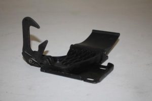 17817523 – 4E0823485B – Slotmechaniek Motorkap