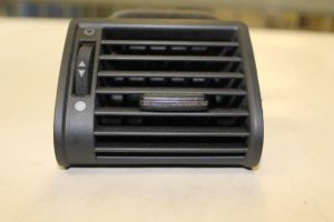 17786207 – 4D0820901EE54 – Luchtrooster Dashboard