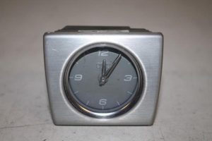 17804373 – 4H0919204K – Uhr