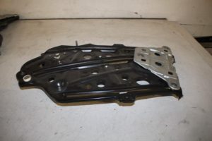 17831698 – 8P7839397C – Ruitmechaniek 2Deurs links-achter