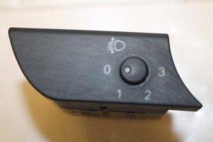 17801643 – 8E29190945PR – AIH headlight switch