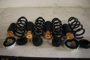 17824797 – 8W0411105HN – Federschraube vorne