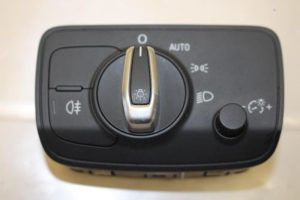 17798436 – 8V0941531K5PR – Licht Schalter