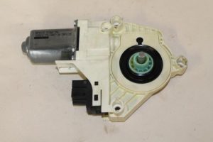 17788076 – 4F0959802C – Door window motor