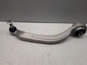 22250681 – 8E0407694AL, 8E0407696E, 8E0407694N, 8E0407694AM, 8E0407694AK – Draagarm rechts-voor