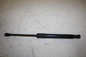 17819199 – 8R0823359A – Gasdemper Motorkap links
