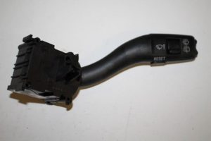 17802310 – 4E0953503C4PK – Ruitenwis Schakelaar