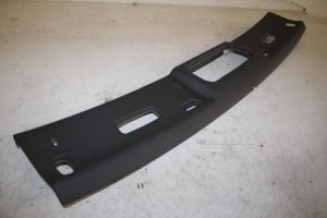 17821827 – 8F0867360B24A – Frontscreen frame