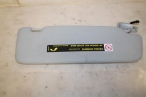 17794791 – 8U0857551FFT9 – Zonneklep