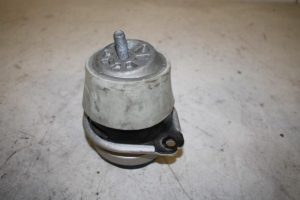 17823232 – 7L6199131B – Engine mount