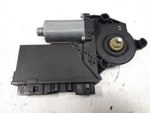 18619143 – 7L0959701H – Raammotor Portier