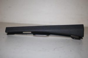 17809773 – 8W0868204A4PK – A-stijl Afdekkap rechts