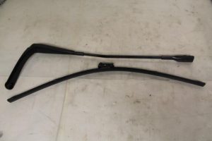 17794789 – 8K19554081P9 – Front wiper arm
