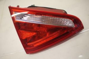 17801406 – 8T0945093 – Achterlicht links