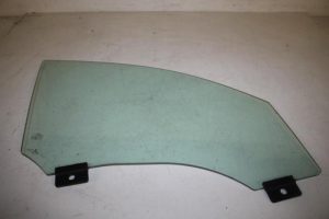 17819013 – 8R0845022 – Door window 4-door, front right