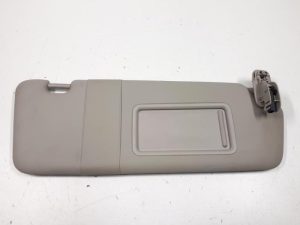 20296808 – 8K0857552FAW7 – Sonnenblende