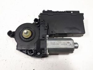 18782041 – 8H2959802D – Door window motor