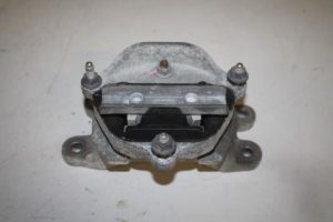 17827462 – 8K0399151CN – Getriebe Halterung