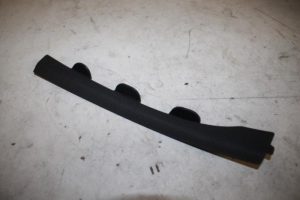 17822728 – 8Y08682044PK – A-stijl Afdekkap rechts