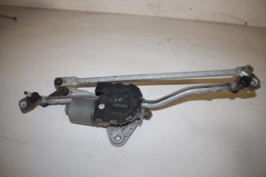 17825879 – 4F2955023K – Wiper motor + mechanism