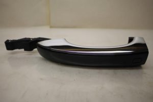 17796016 – 4H0837205B – Portiergreep 4Deurs links-voor