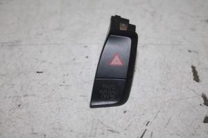 17811372 – 8K2941509DV10 – Paniekverlichtings Schakelaar