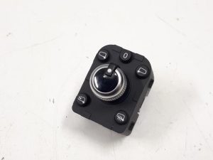 22227528 – 4M0959565M5PR – Spiegel Schakelaar