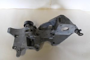 17791092 – 03L903143D – Dynamosteun boven