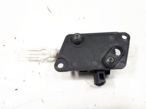 20476808 – 8E5962115B – Achterklep motor