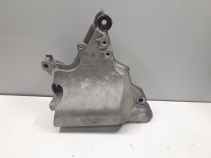 18084419 – 04E199275G – Motorsteun