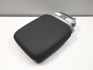 20989942 – 4M8864207H38M – Armleuning