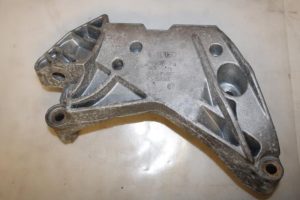 17794028 – 06J199207P – Engine mount